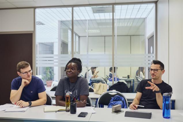Étudiants dans une école de FLE à Lyon